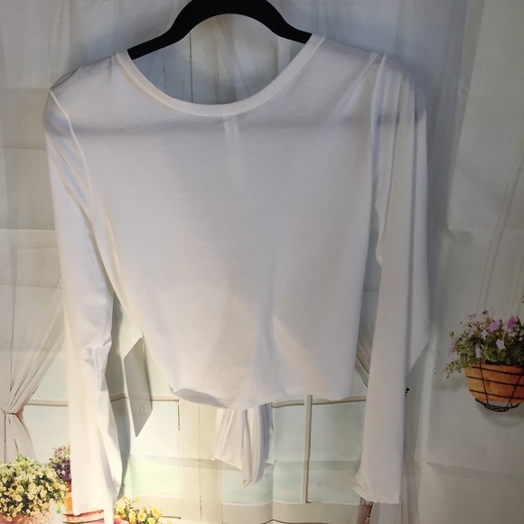 NWT WHITE LULULEMON TIED TO IT WRAP LONG SLEEVE - Picture 5 of 7